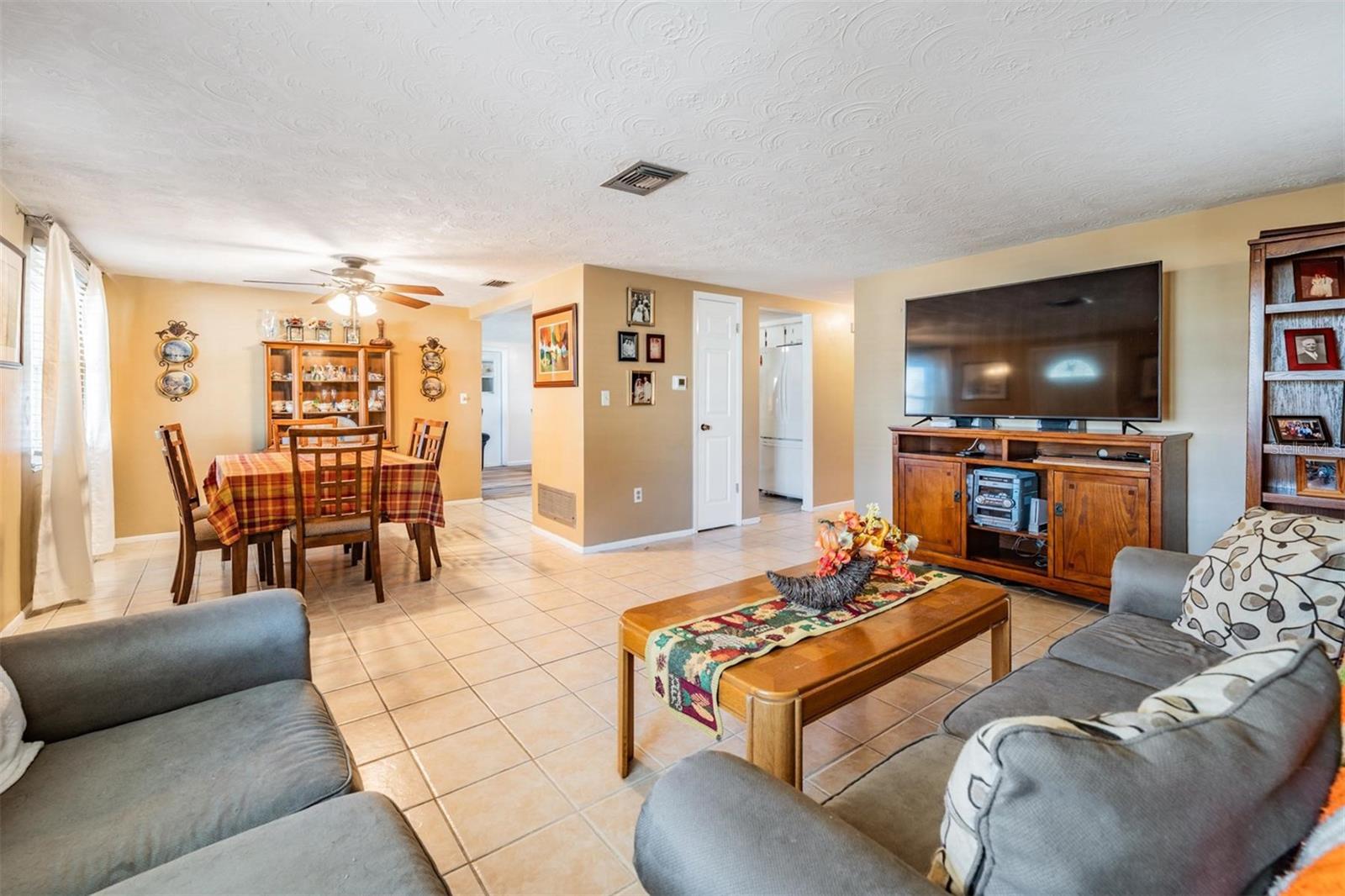 ALOHA GARDENS - Residential