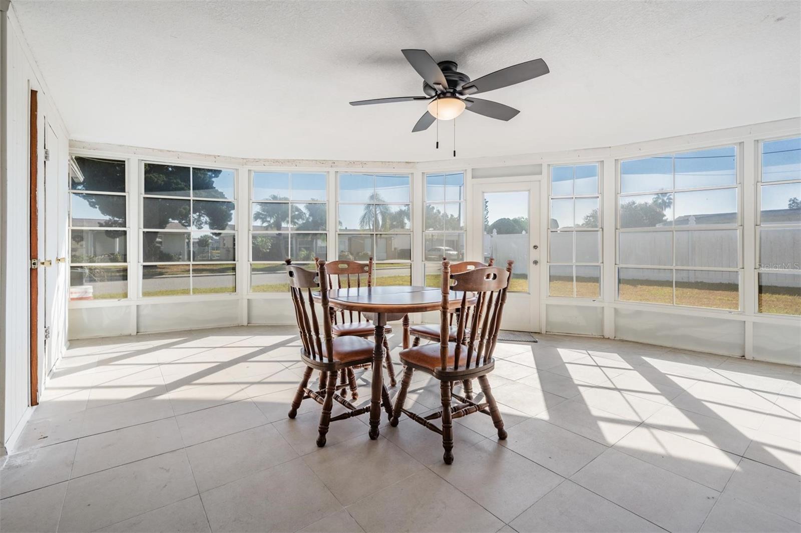 ALOHA GARDENS - Residential