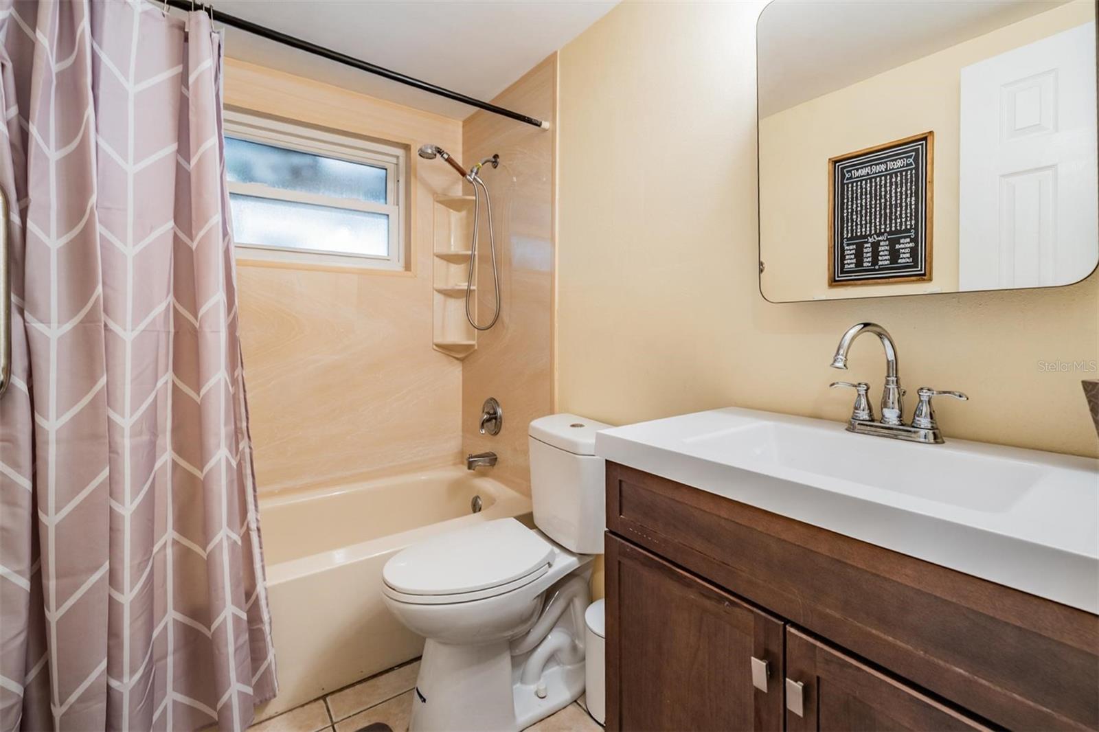 ALOHA GARDENS - Residential