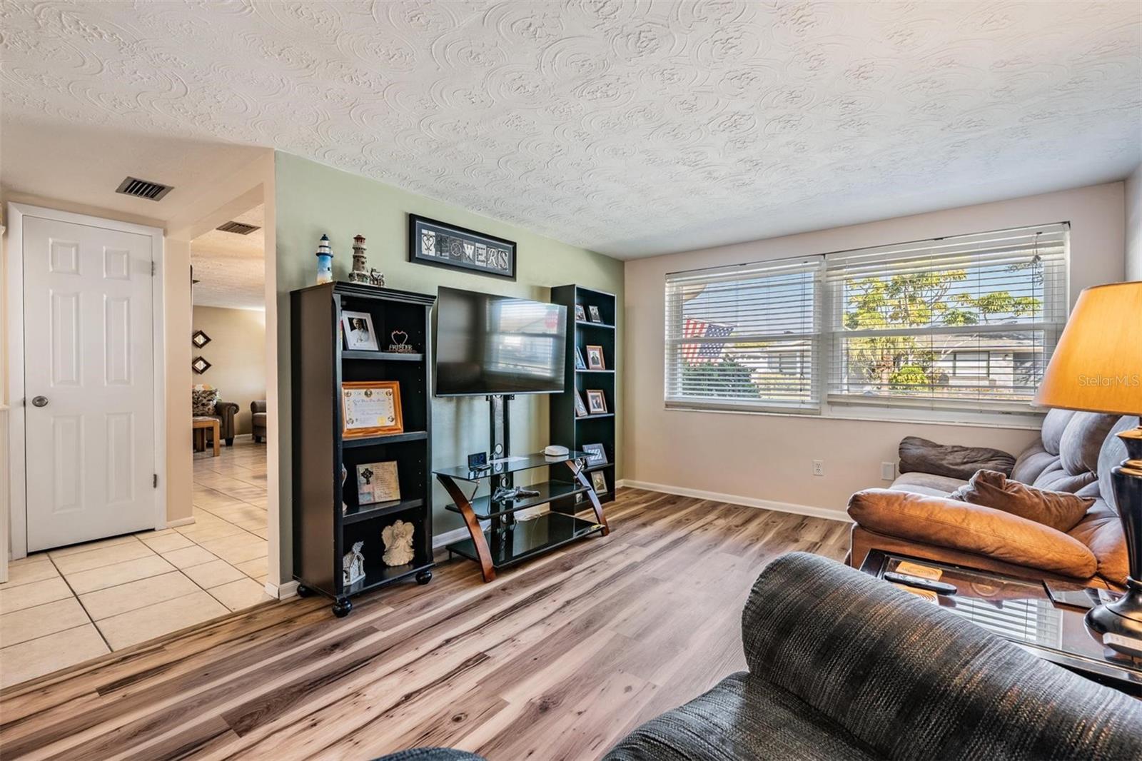 ALOHA GARDENS - Residential