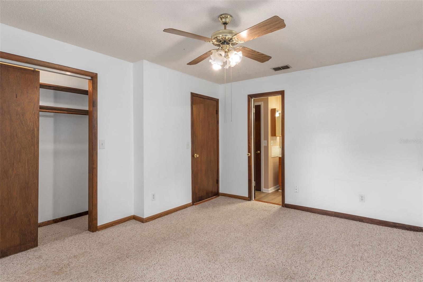 MEADOW WOOD - Residential