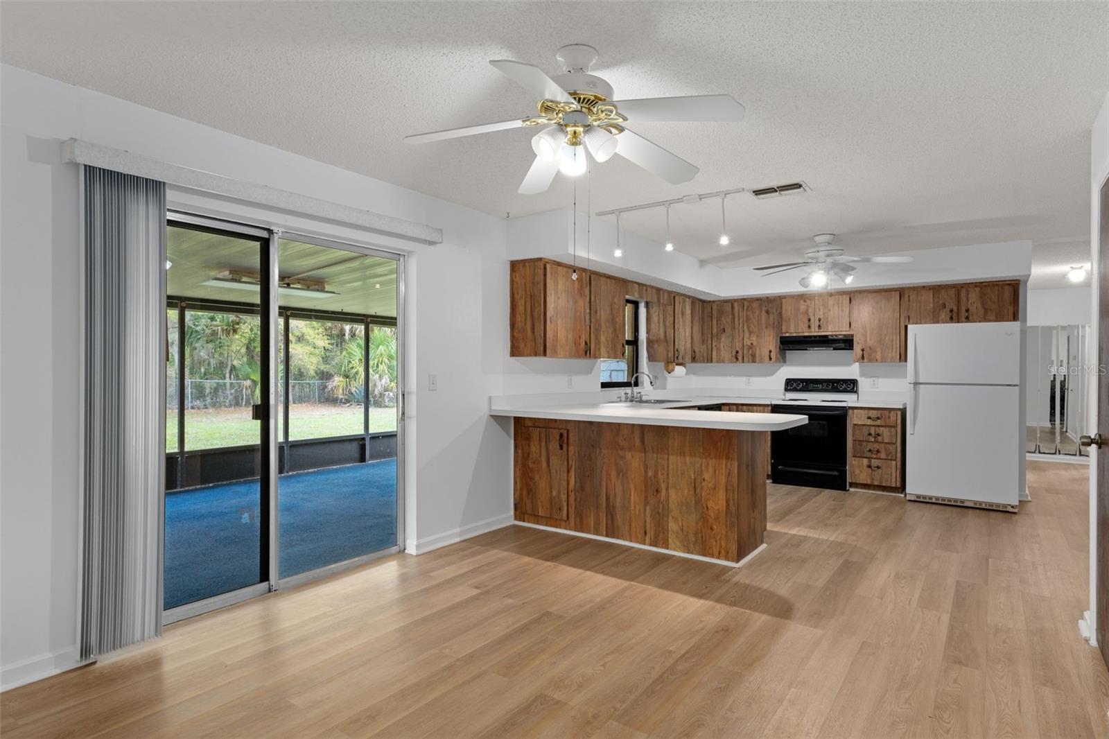 MEADOW WOOD - Residential