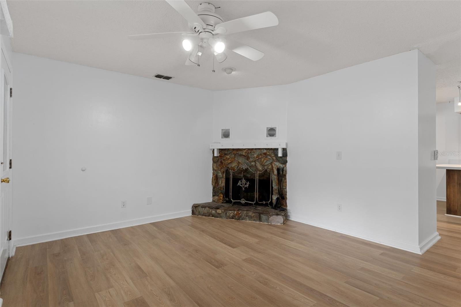 MEADOW WOOD - Residential