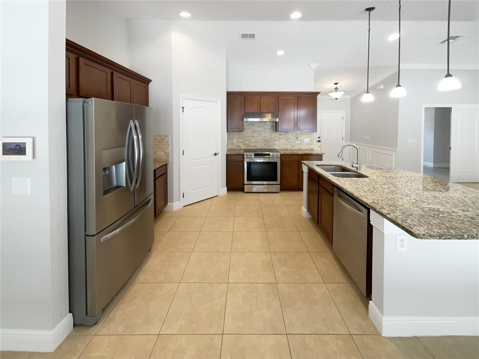 6140 EDGERTON AVENUE