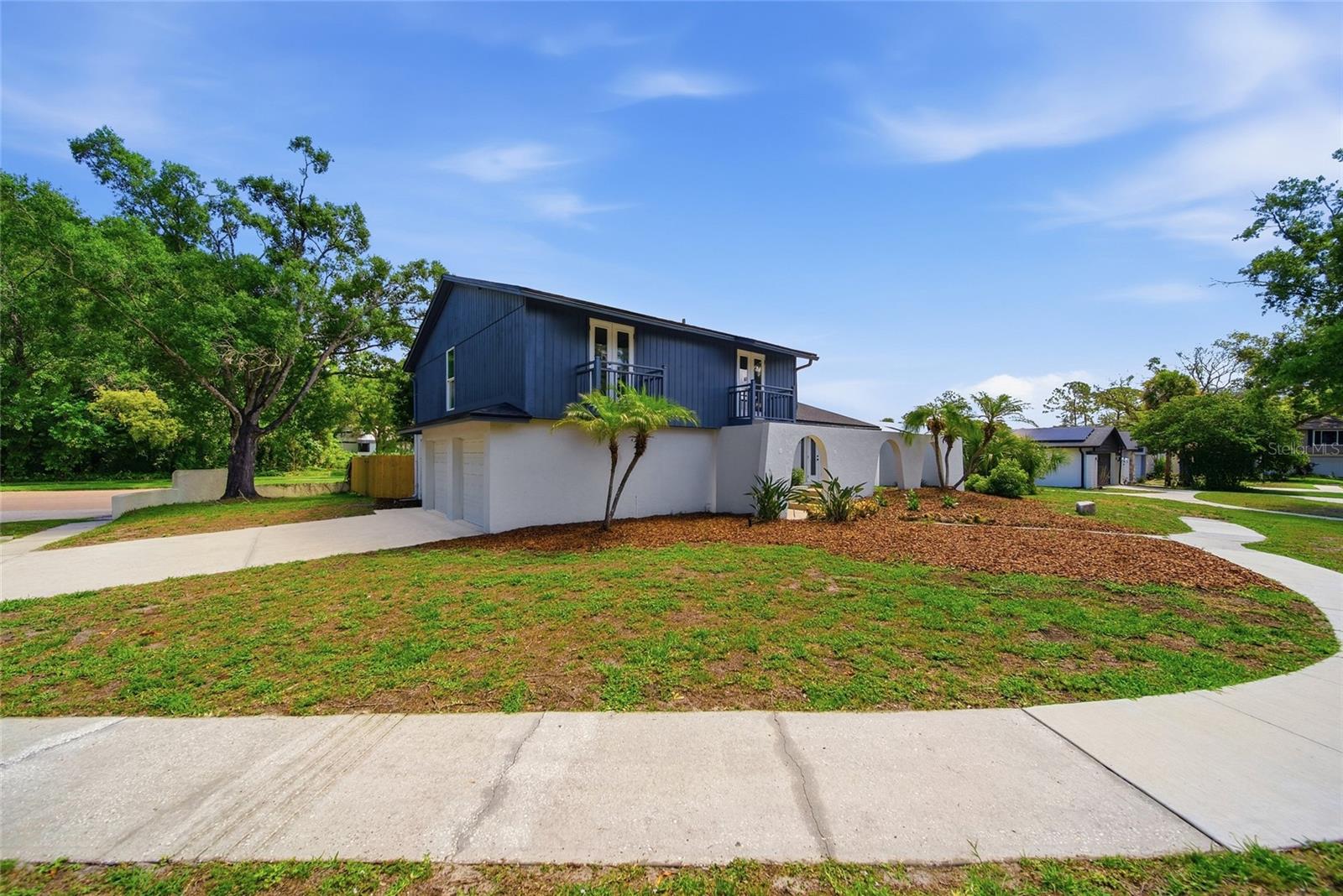 3909 WILLOWTREE PLACE