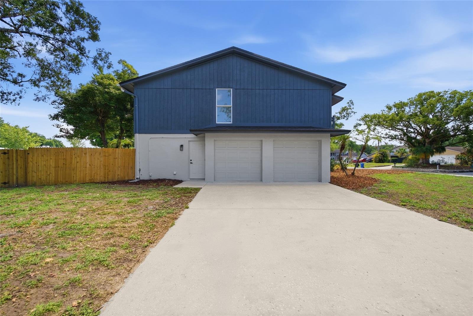 3909 WILLOWTREE PLACE