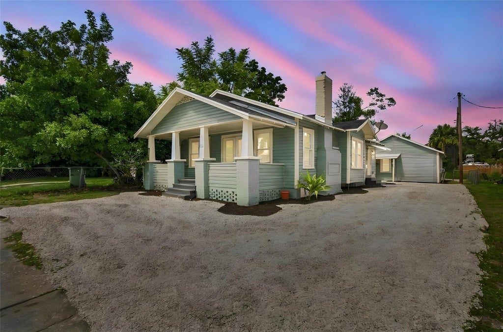 Photo of 2230 9th Avenue W, Bradenton, FL 34205 (MLS # A4710925)