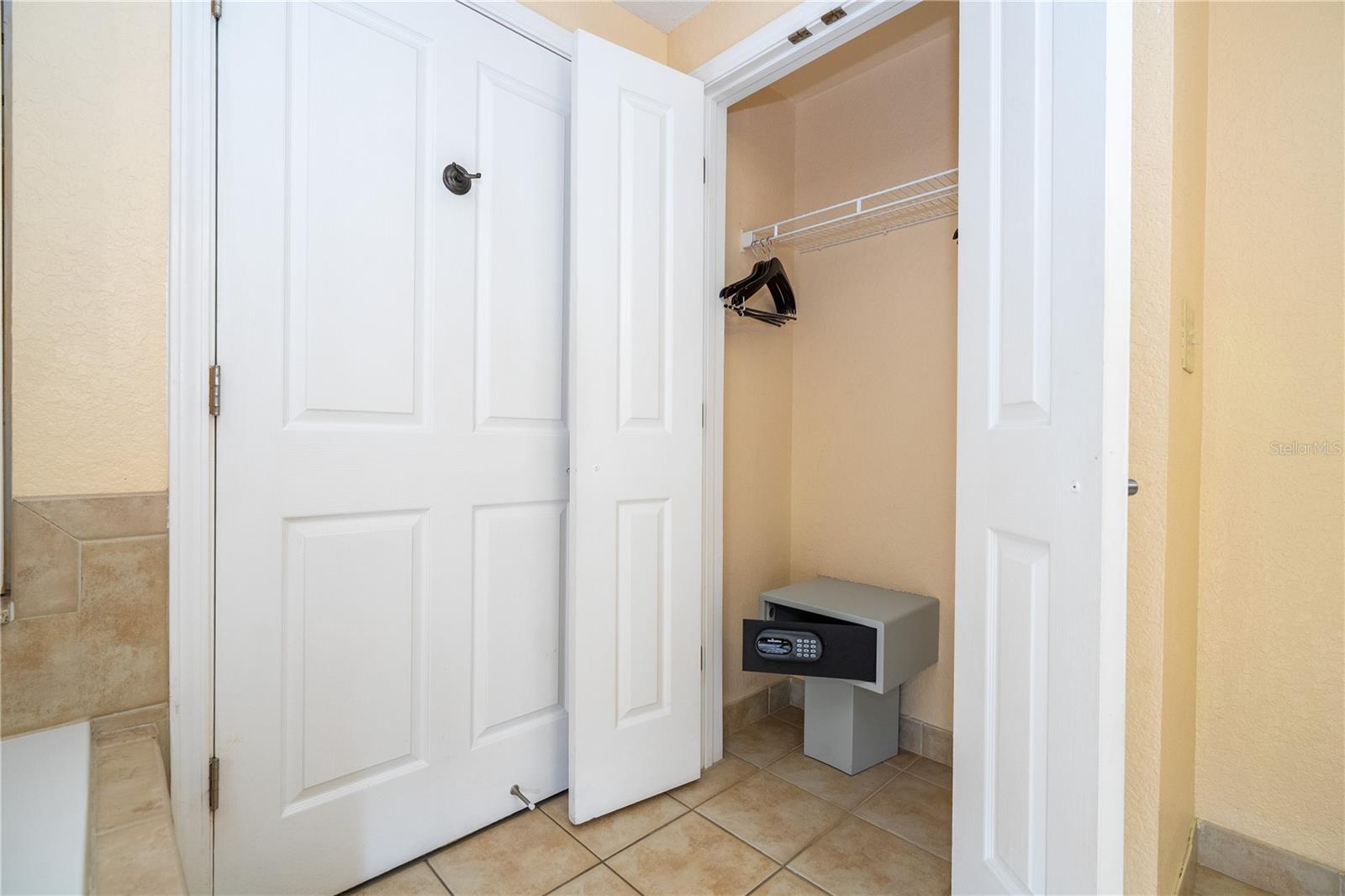 FLORIDAYS ORLANDO RESIDENCE - Residential