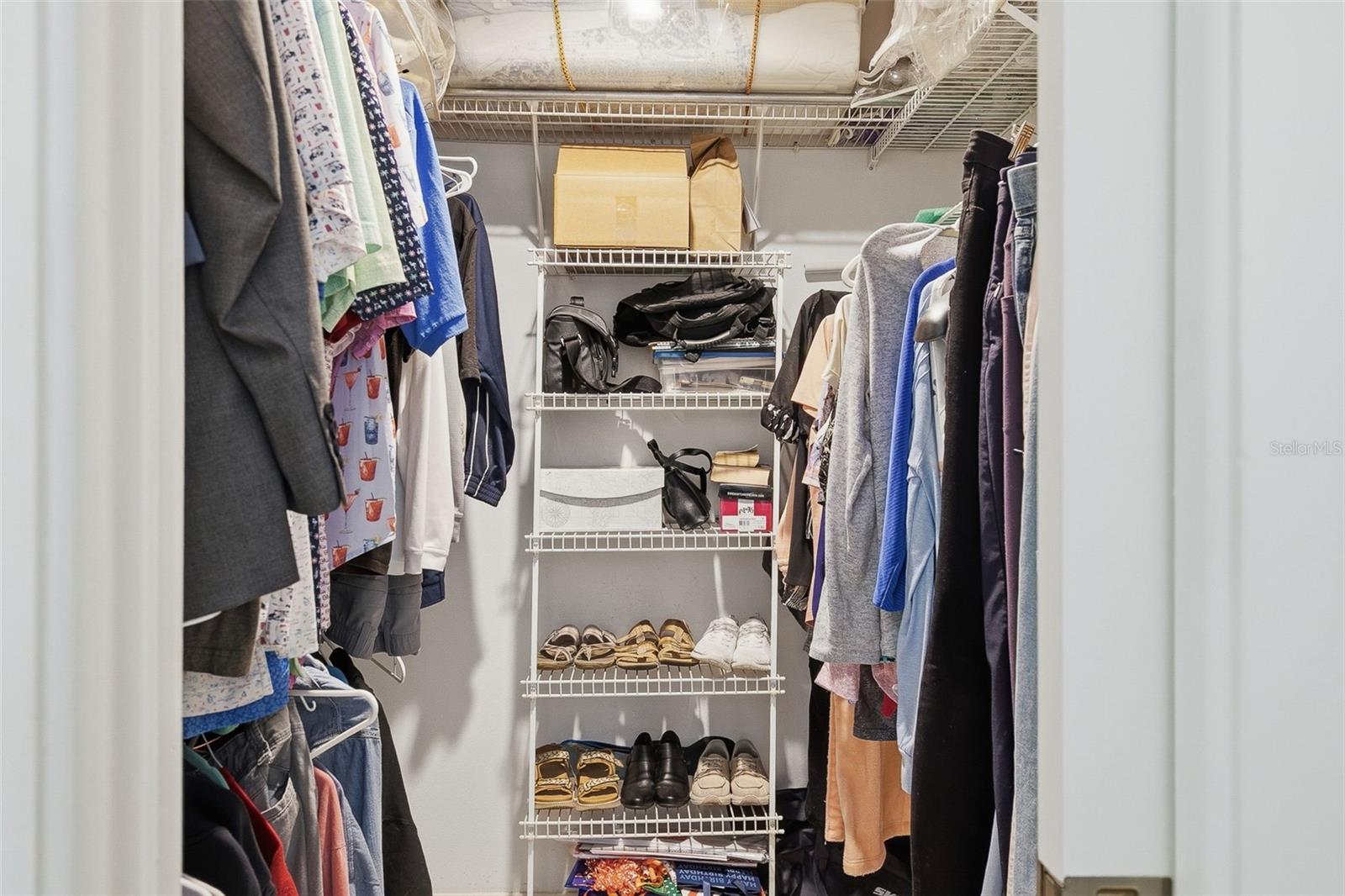 LAKEBRIDGE SOUTH PH A & B - Residential