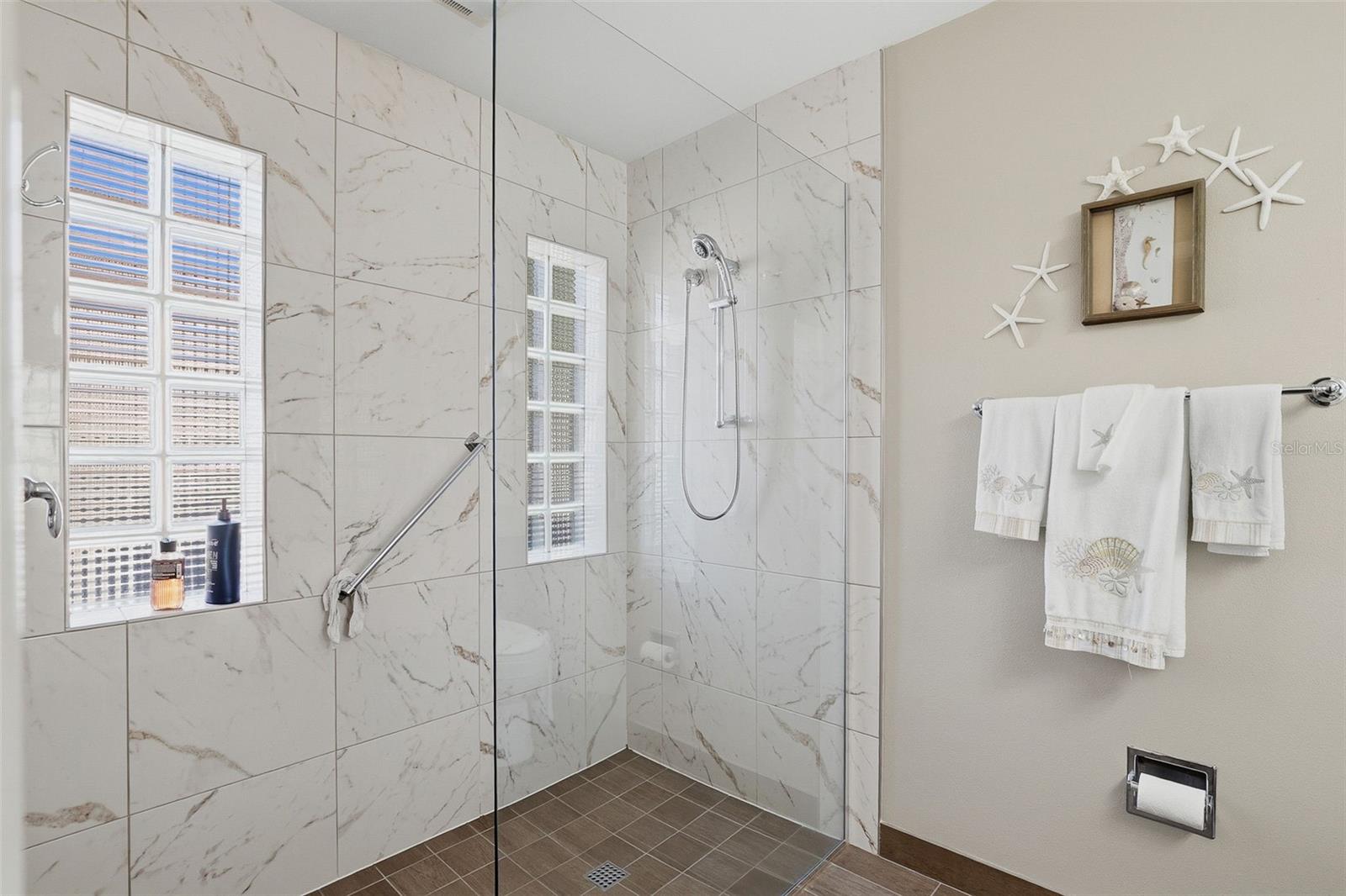 LAKEBRIDGE SOUTH PH A & B - Residential