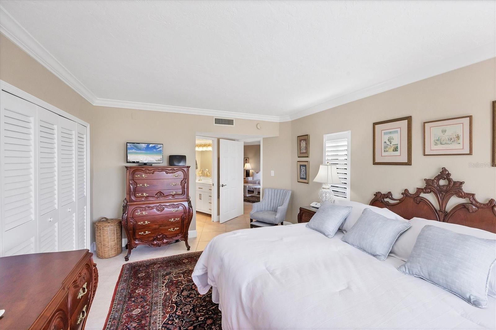 WESTCHESTER APTS - Residential