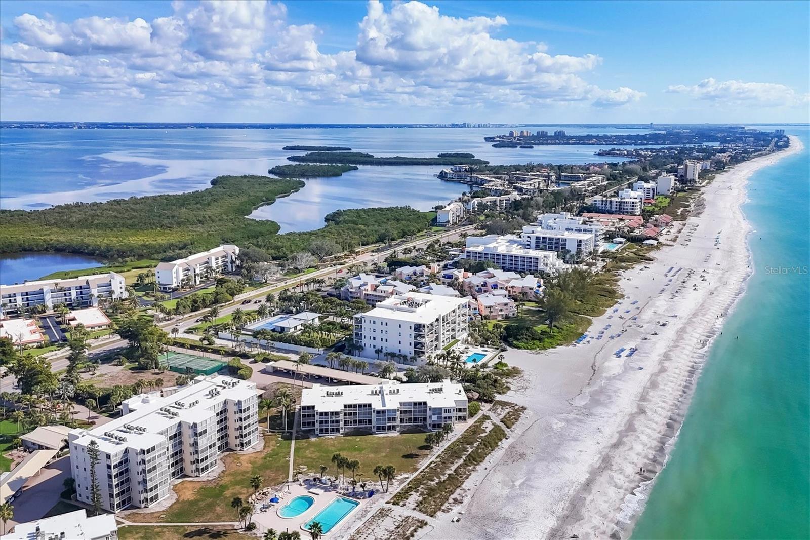 WESTCHESTER APTS - Residential