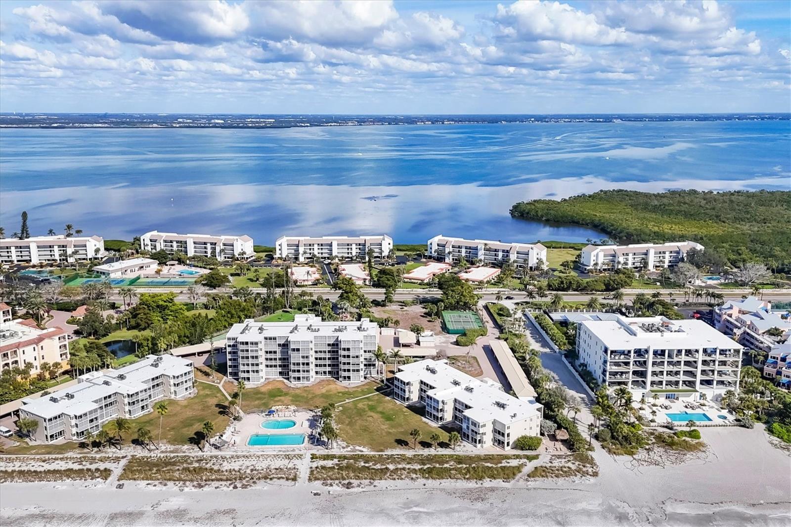 WESTCHESTER APTS - Residential