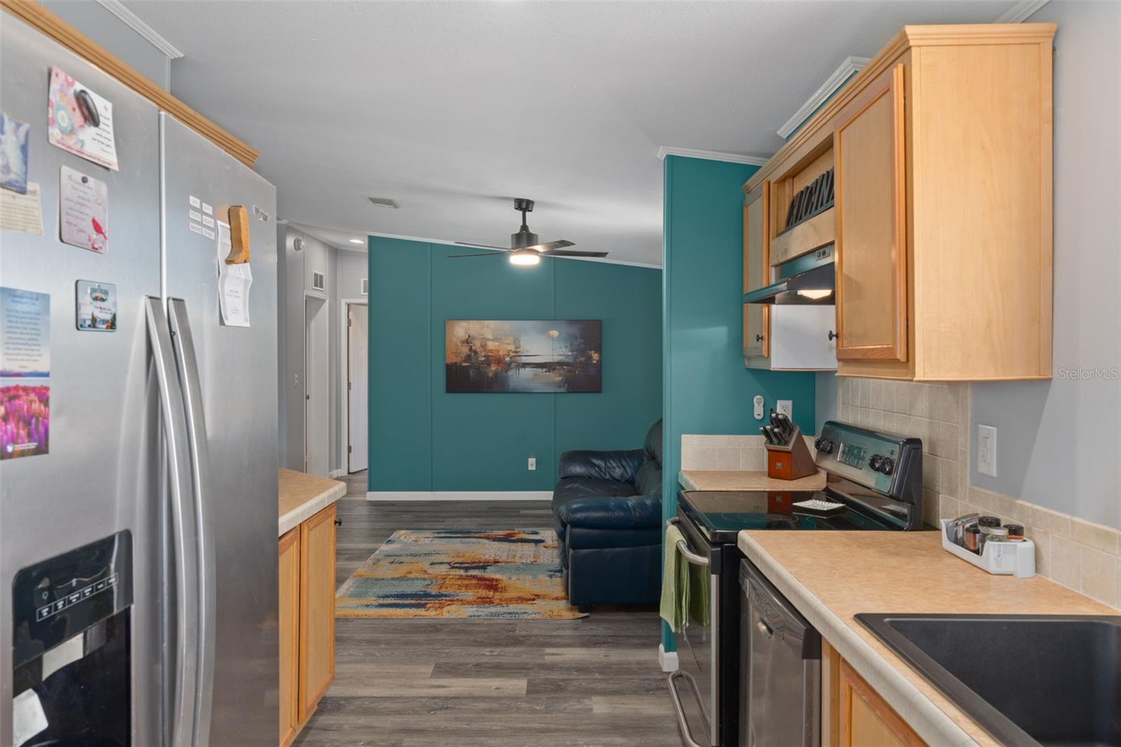 THE E 1/2 OF W 1/2 OF THE S 1/2 OF NE 1/4 OF NE - Residential