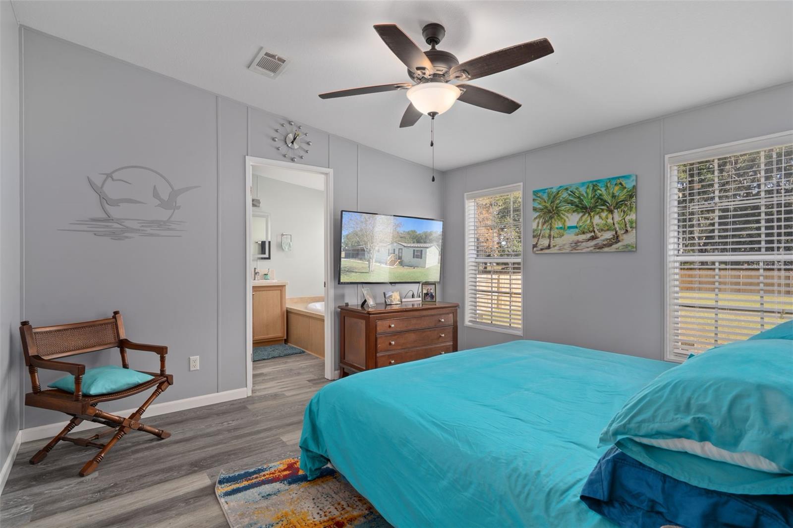 THE E 1/2 OF W 1/2 OF THE S 1/2 OF NE 1/4 OF NE - Residential