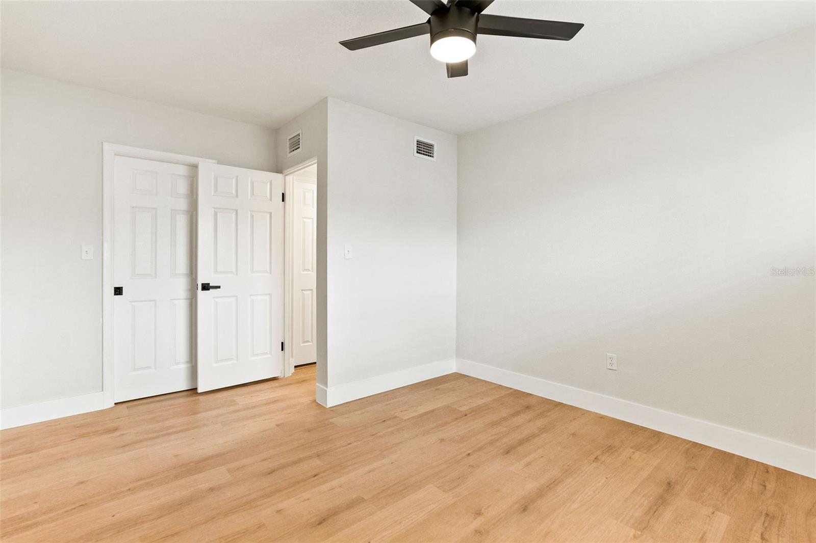 SKY CREST UNIT 9 - Residential Lease