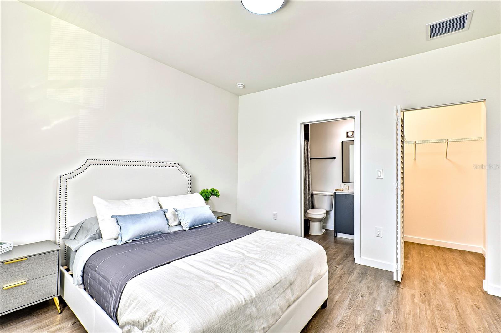 EAGLE TRACE TOWNHOMES CONDO - Residential