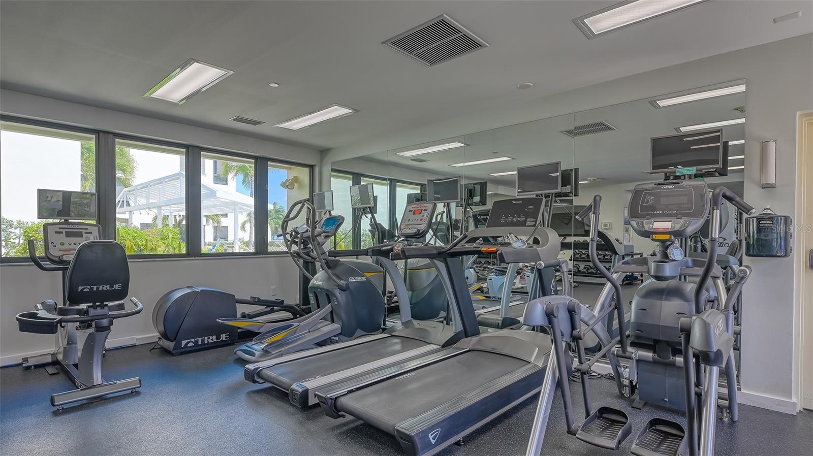 FAIRWAY BAY 1 - Residential