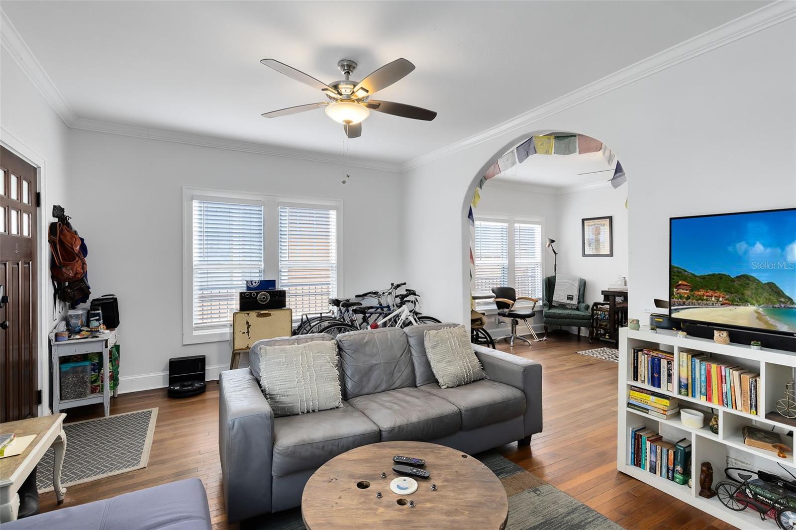 1415 E AMELIA STREET