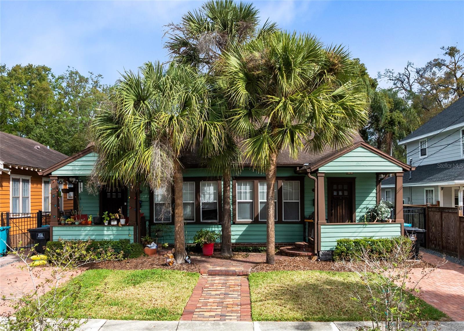 COLONIAL PARK - Residential Income