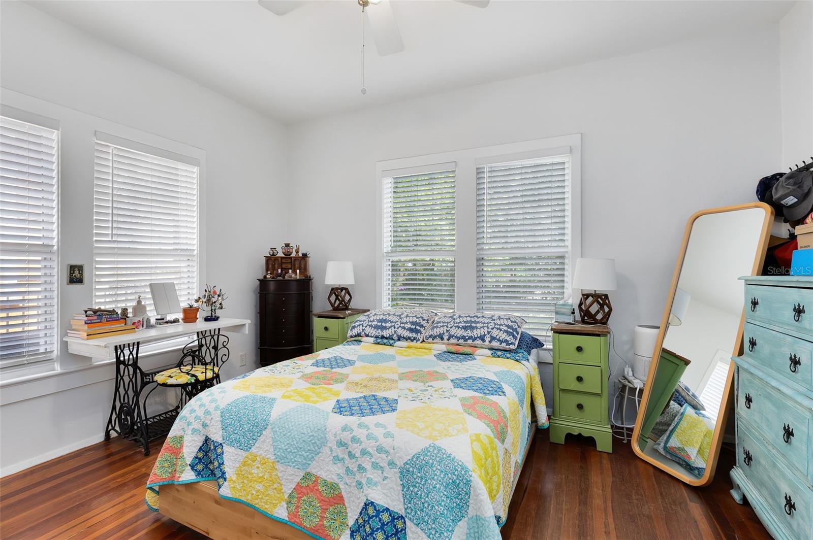 COLONIAL PARK - Residential Income