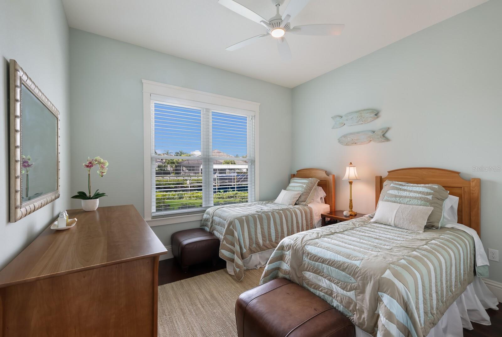 HARBOUR WALK - Residential