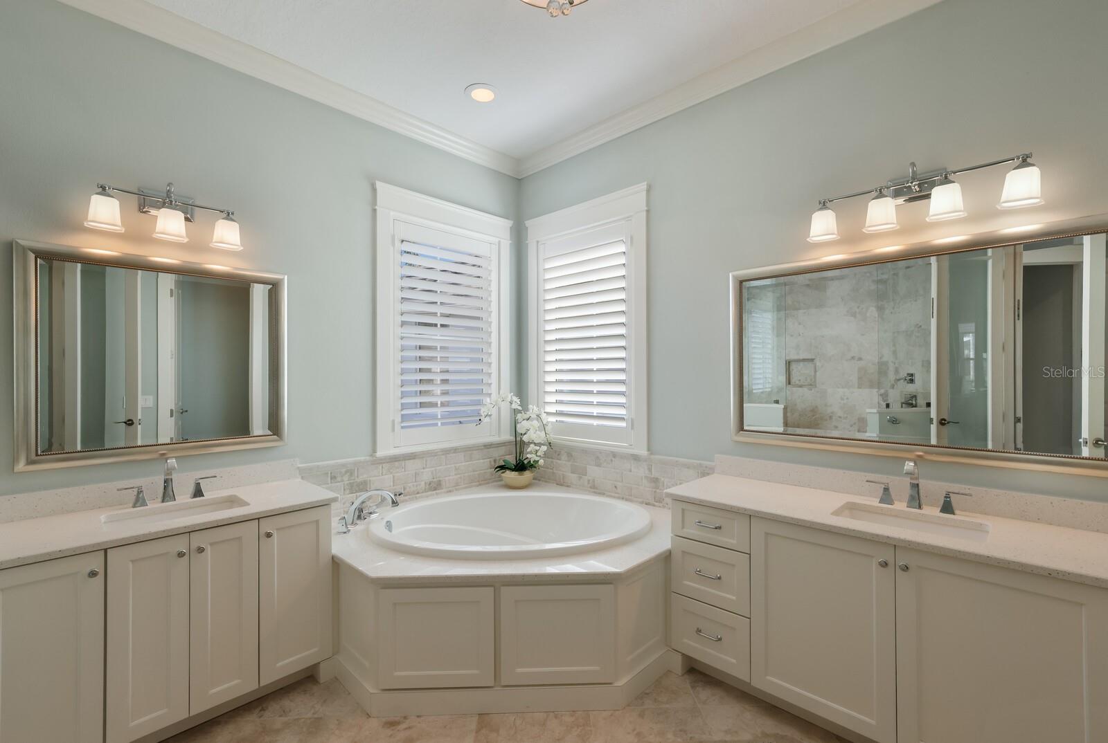 HARBOUR WALK - Residential