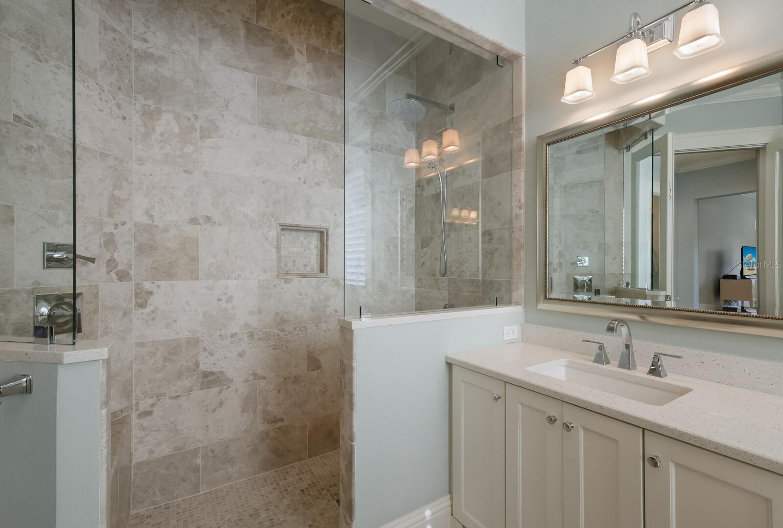 HARBOUR WALK - Residential