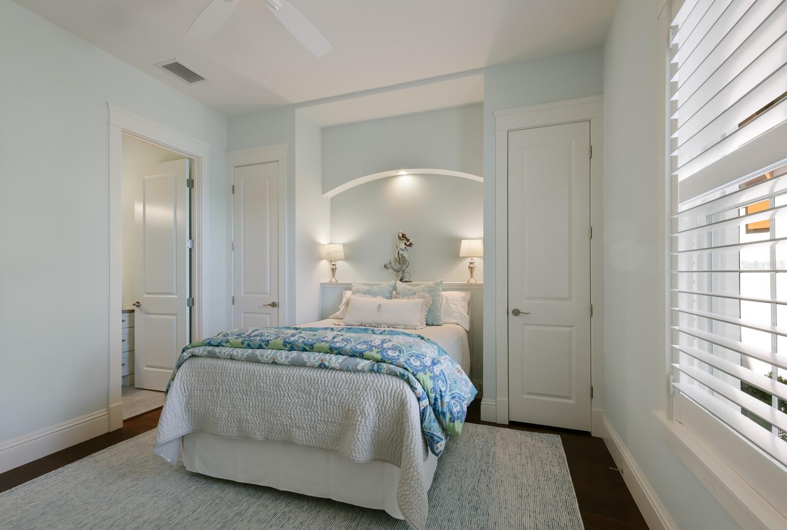 HARBOUR WALK - Residential