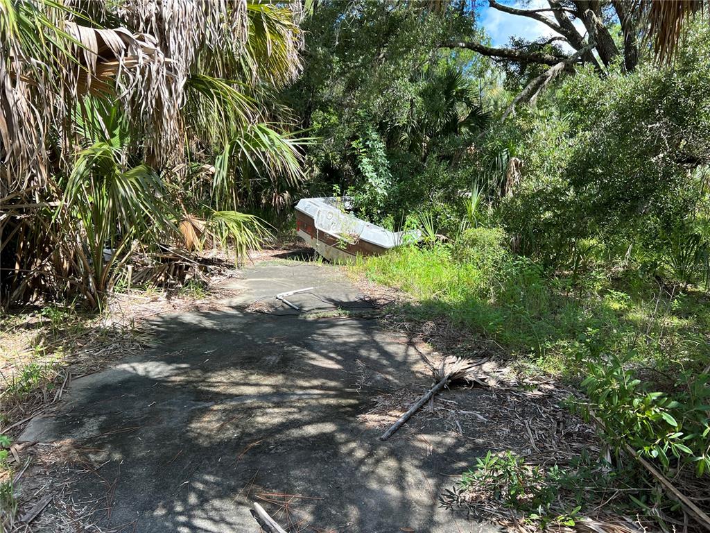 RIVERSIDE SUB II - Land