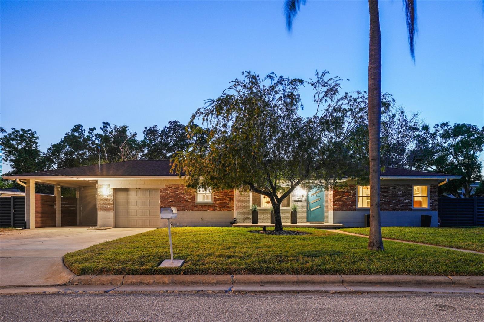 222 N CLEARVIEW AVENUE