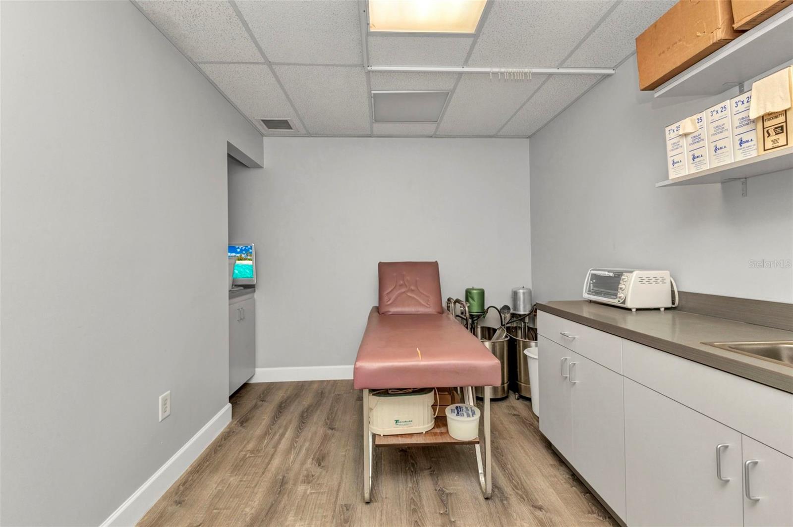 PORT CHARLOTTE MEDICAL PAVILION - Commercial Sale