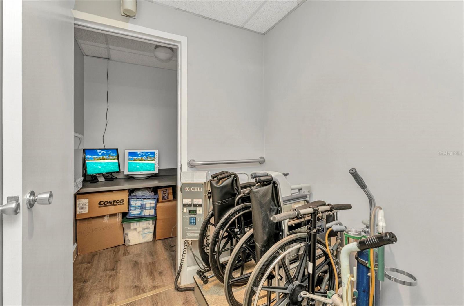 PORT CHARLOTTE MEDICAL PAVILION - Commercial Sale