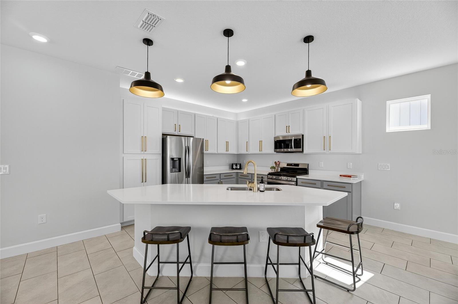 MIRABAY PRCL 8 - Residential Lease