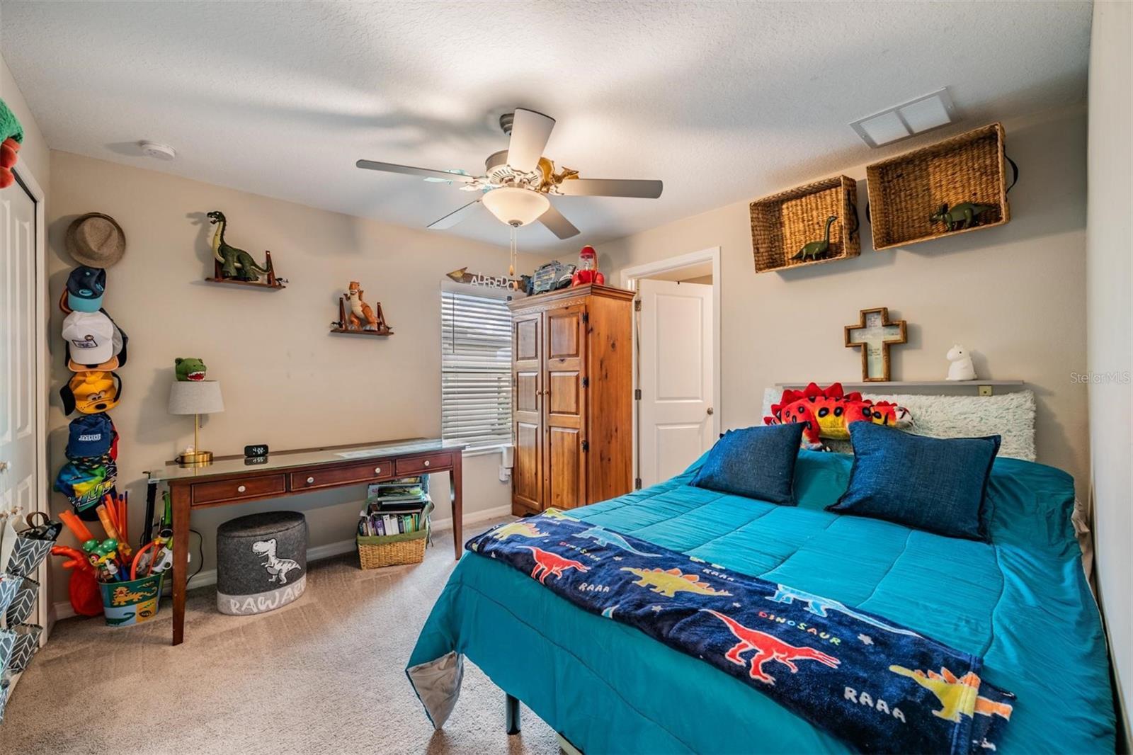 VENTANA TWNHMS AT WATERS EDGE - Residential