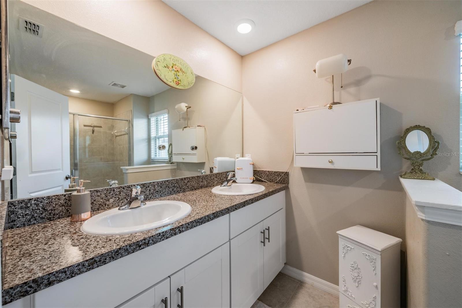 VENTANA TWNHMS AT WATERS EDGE - Residential
