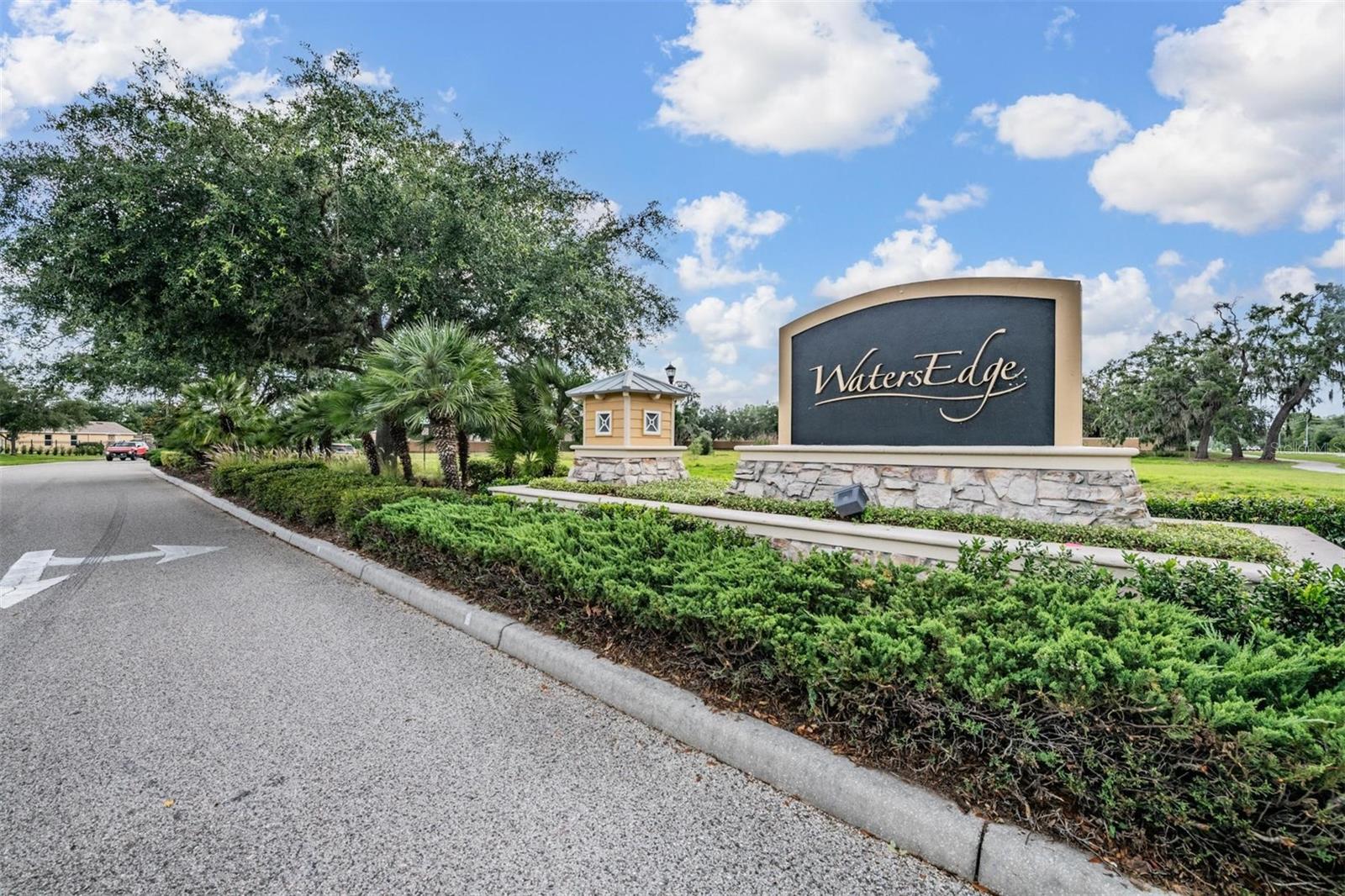 VENTANA TWNHMS AT WATERS EDGE - Residential
