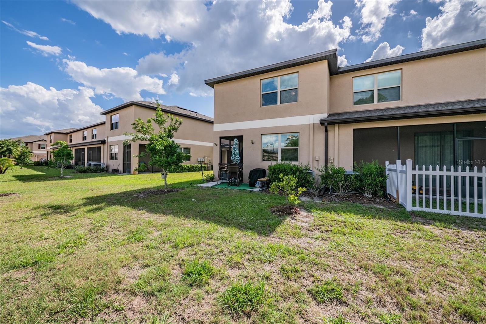 VENTANA TWNHMS AT WATERS EDGE - Residential