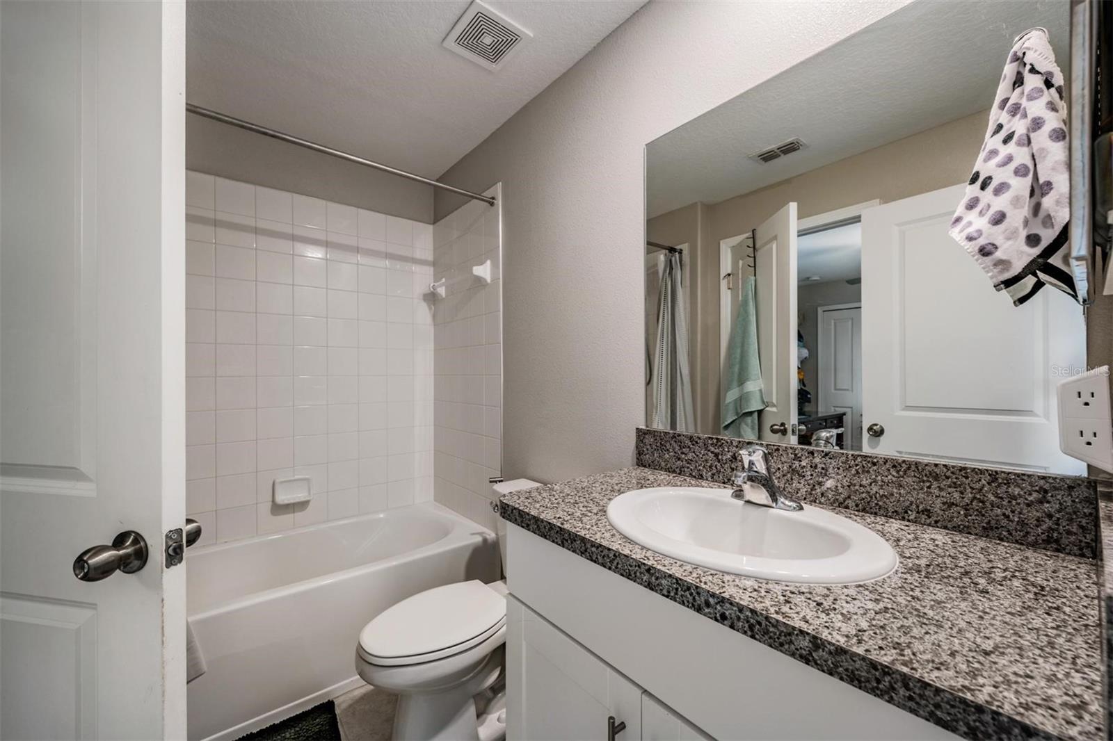 VENTANA TWNHMS AT WATERS EDGE - Residential