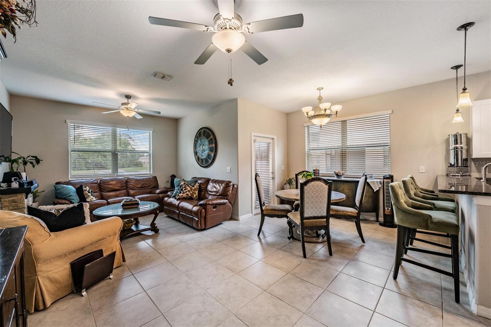 VENTANA TWNHMS AT WATERS EDGE - Residential