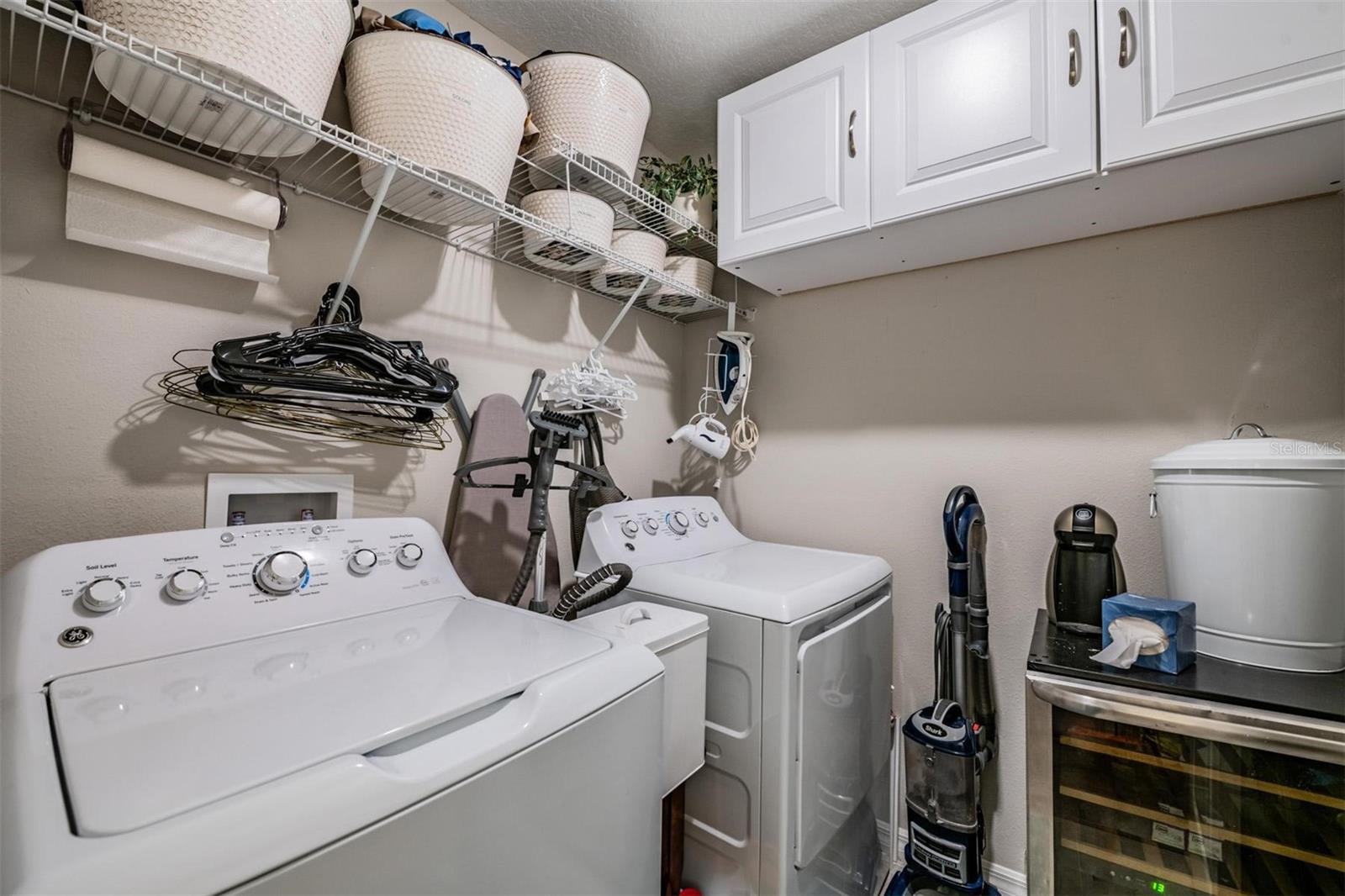 VENTANA TWNHMS AT WATERS EDGE - Residential