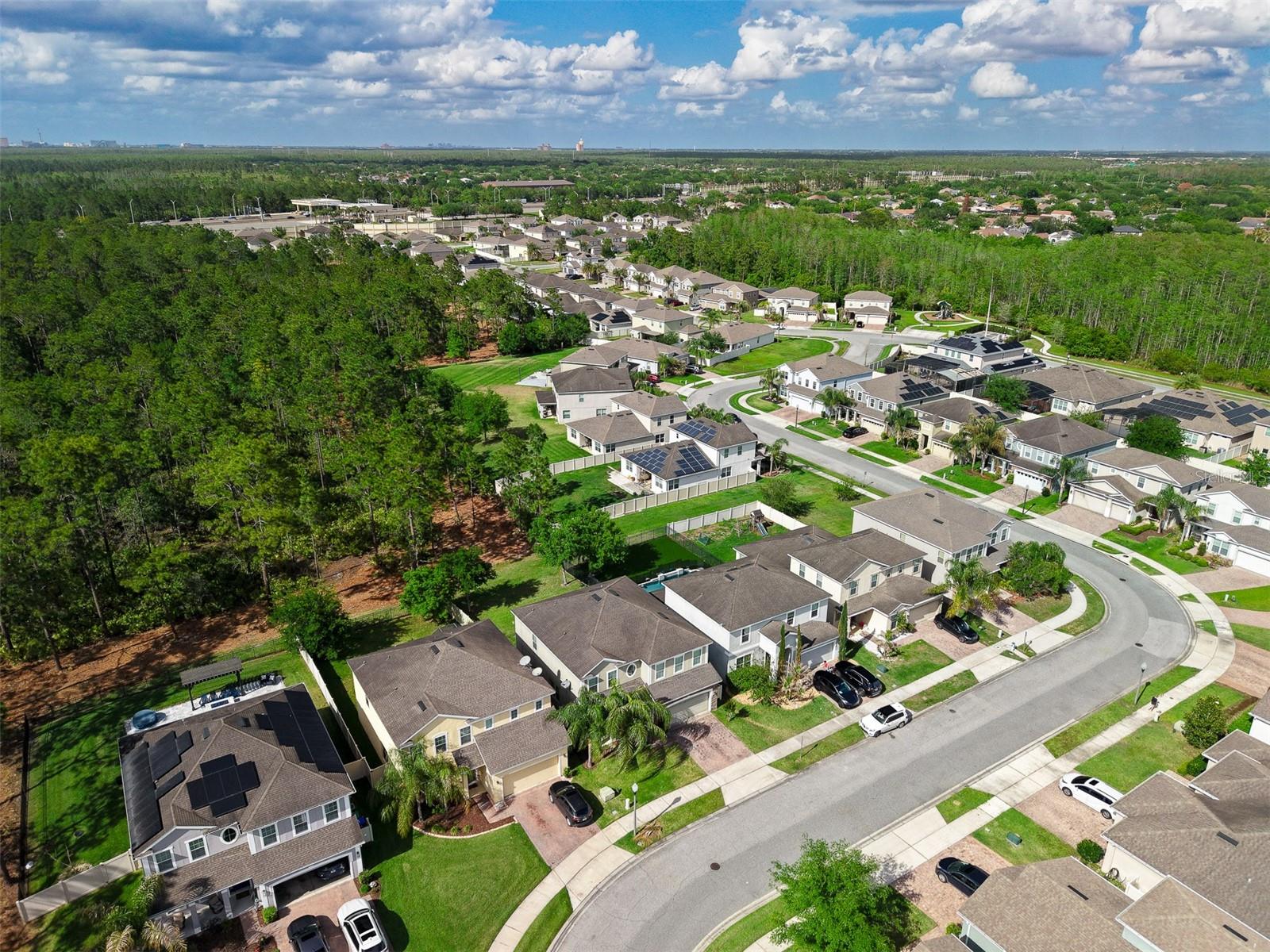 POINTE/HUNTERS CRK - Residential