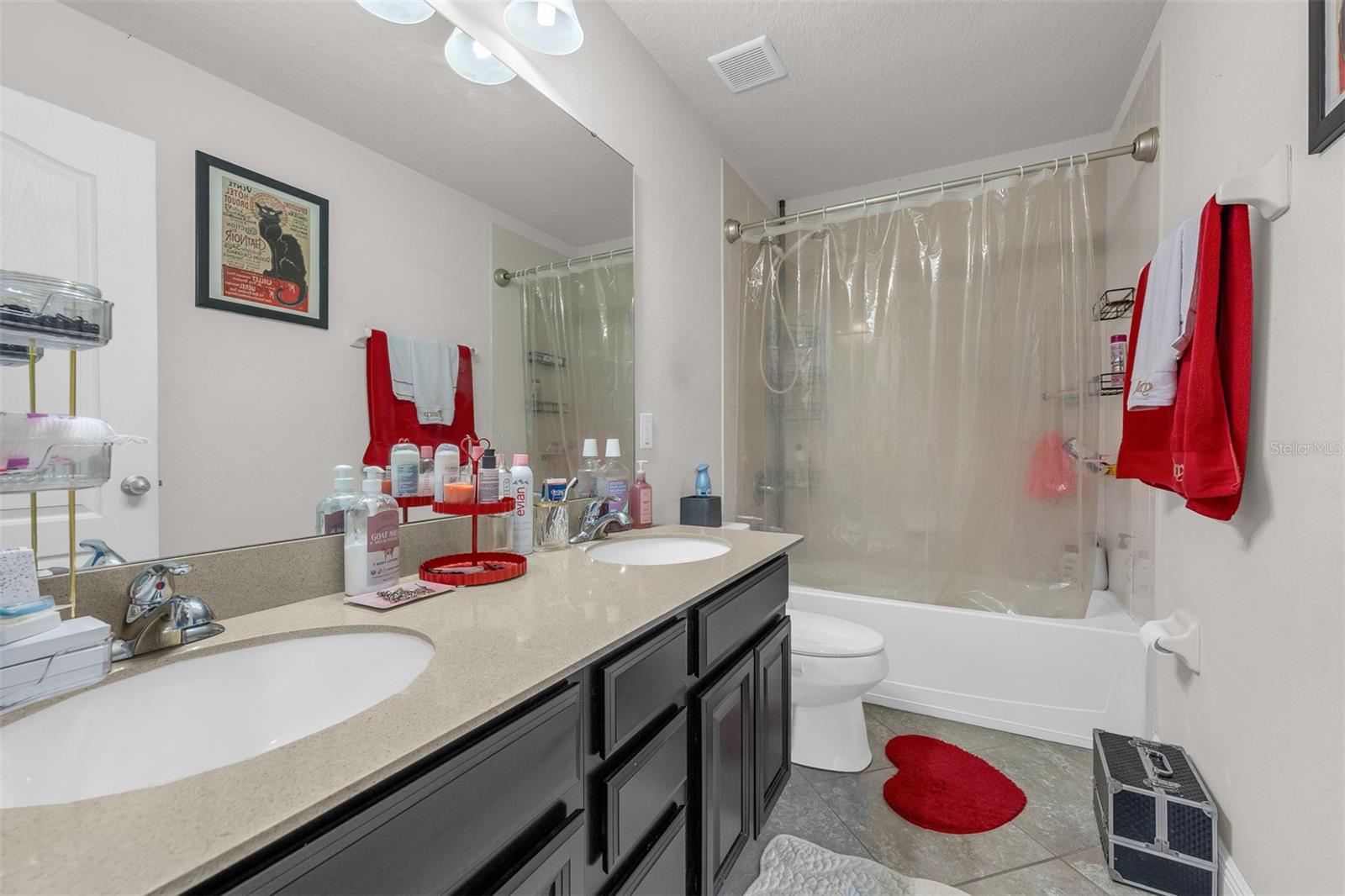 POINTE/HUNTERS CRK - Residential