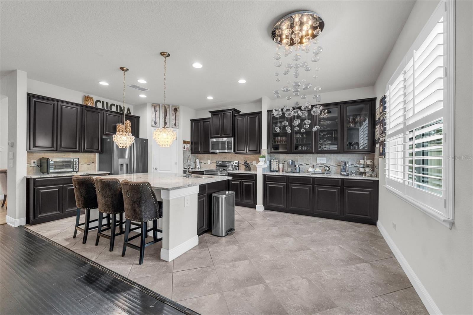 POINTE/HUNTERS CRK - Residential