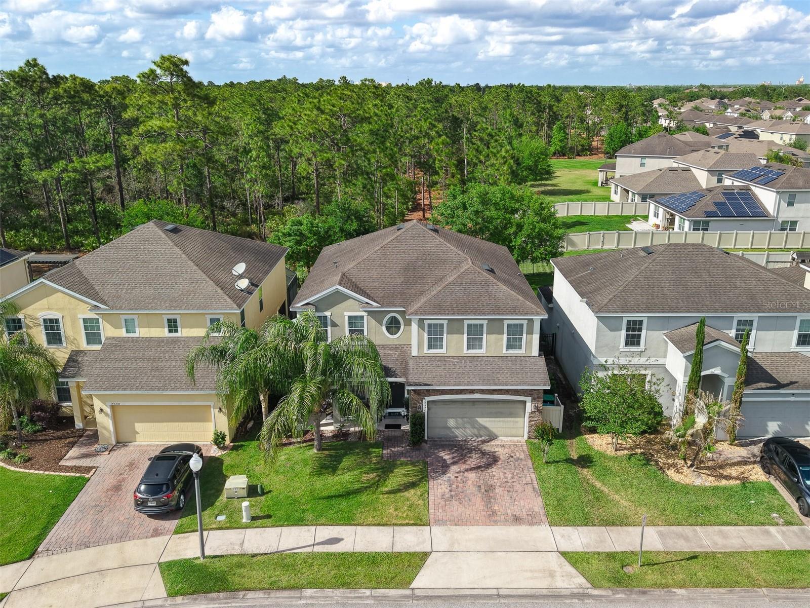 POINTE/HUNTERS CRK - Residential