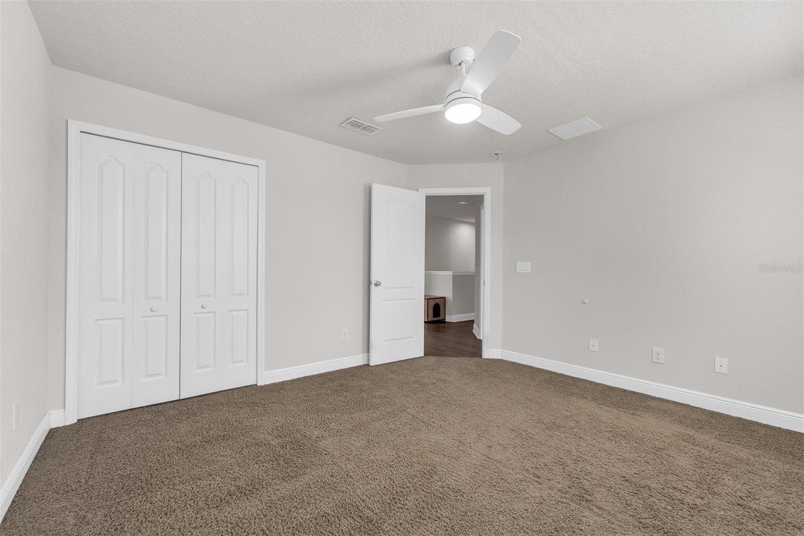 POINTE/HUNTERS CRK - Residential