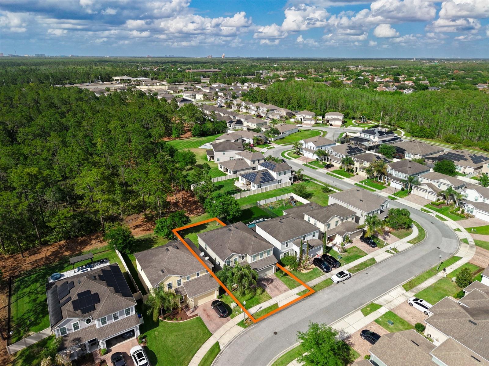 POINTE/HUNTERS CRK - Residential