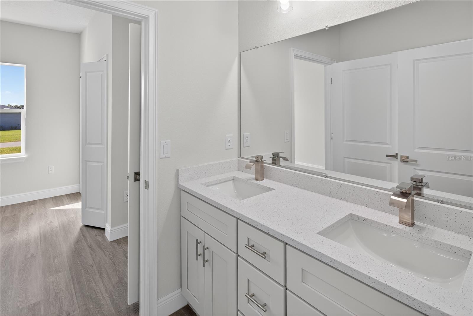 MARION OAKS - Residential