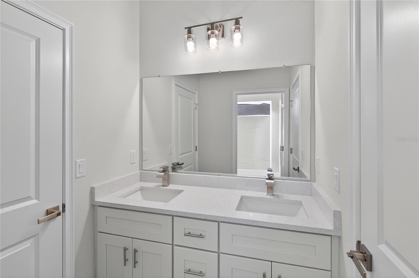 MARION OAKS - Residential