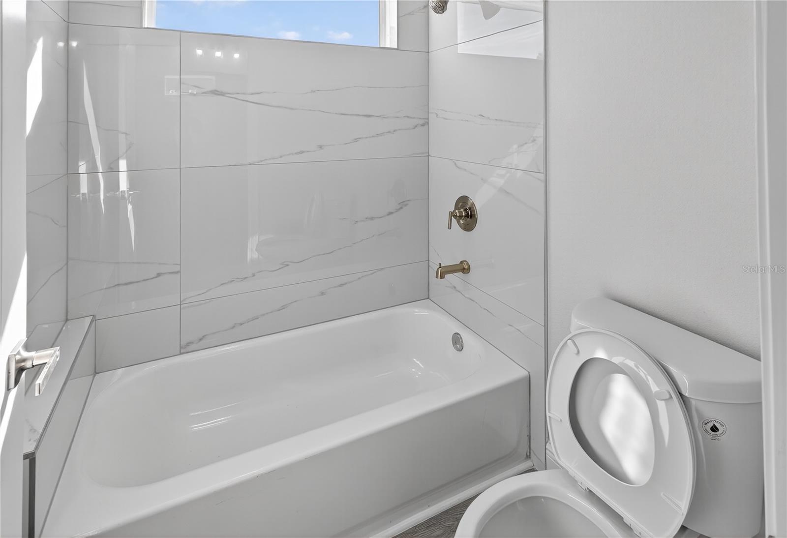 MARION OAKS - Residential